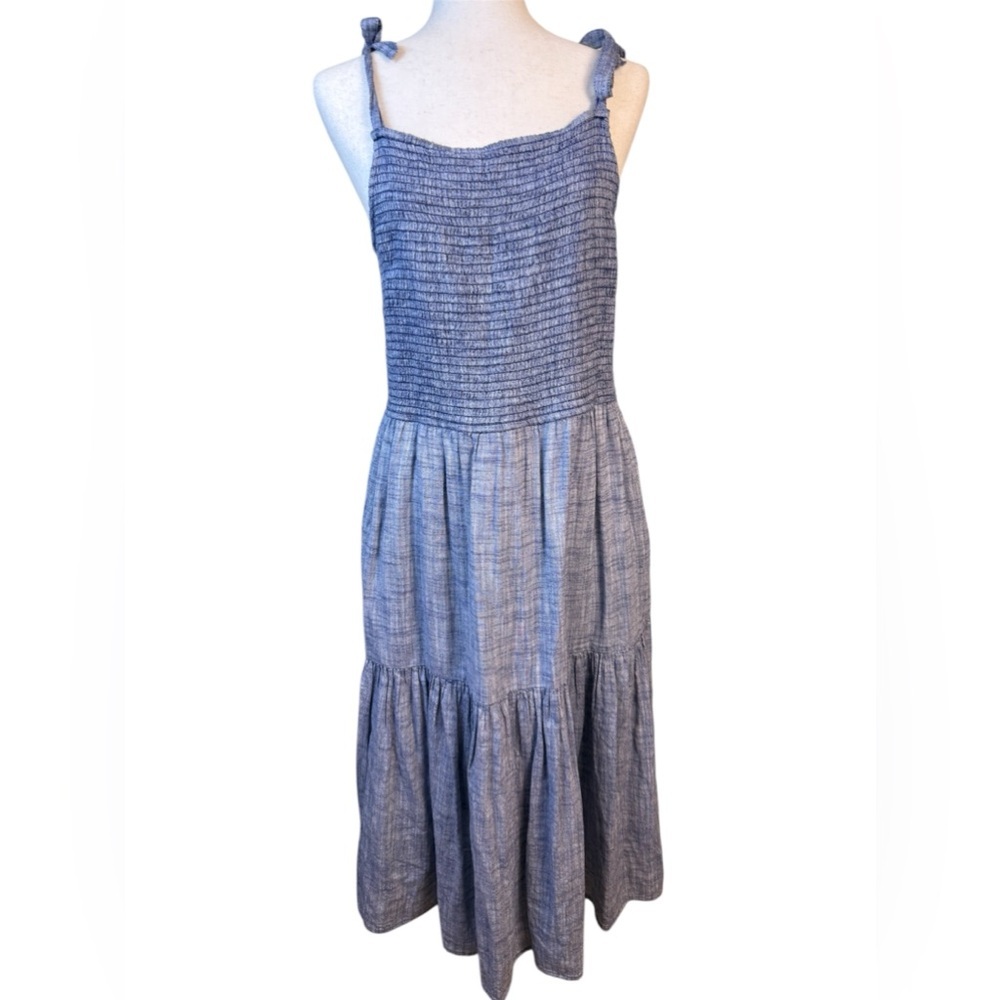 Blue chambray smocked bodice sundress size L preowned
